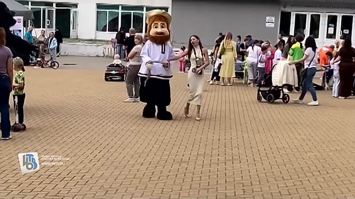 В Курске "Летнюю симфонию" в парке КЗТЗ "слушали" больше сотни горожан