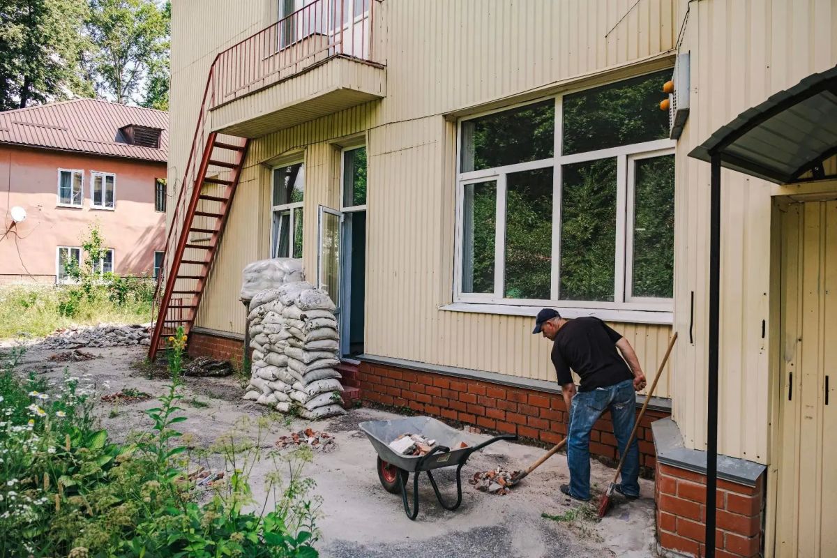 В образовательных учреждениях Курска продолжается капитальный ремонт