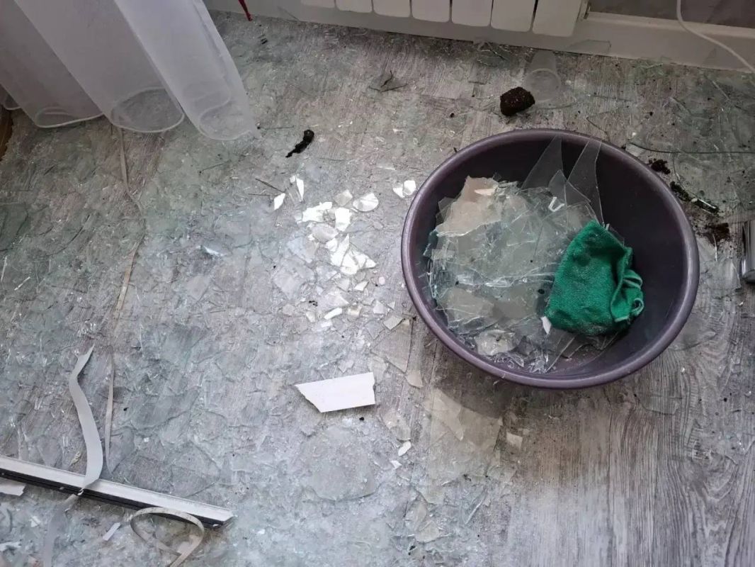 Уточнённые данные по ночной атаке БПЛА в Центральном и Железнодорожном округах Курска публикует губернатор Уточнённые данные по ночной атаке БПЛА в Центральном и Железнодорожном округах Курска публикует губернатор