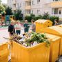 Уважаемые жители!. В последнее время участились случаи выброса растительного мусора (веток, травы, листьев, ботвы и других растительных остатков) в контейнеры для твердых коммунальных отходов (ТКО)