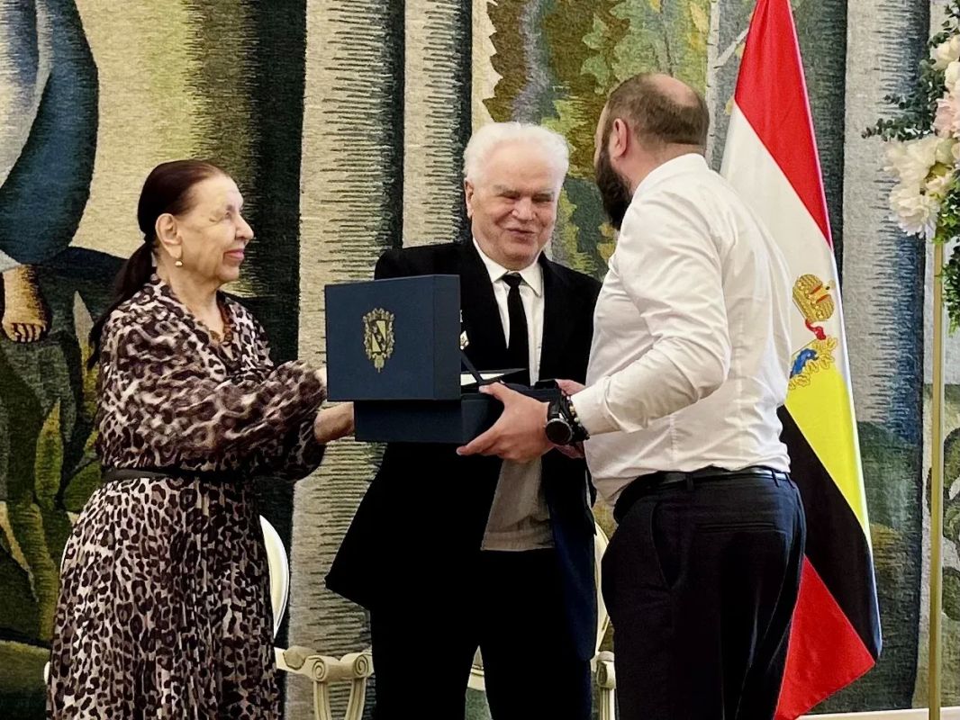 Золото, бриллианты и новое начало Золото, бриллианты и новое начало