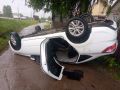 В Курской области перевернулся автомобиль, пассажир получил травмы