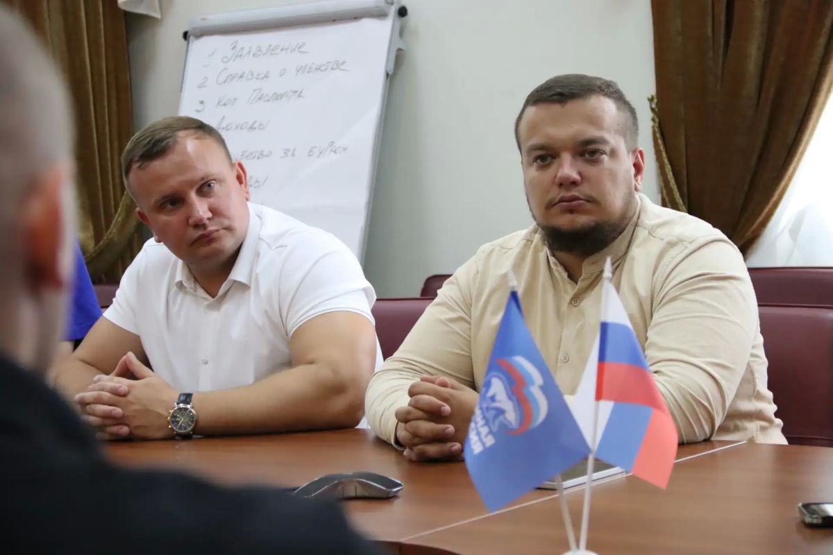 Курян наградили за патриотизм и гуманитарную помощь бойцам СВО Курян наградили за патриотизм и гуманитарную помощь бойцам СВО