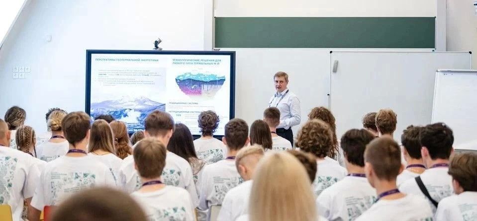 Курские школьники представят регион на международной программе «Большие вызовы»