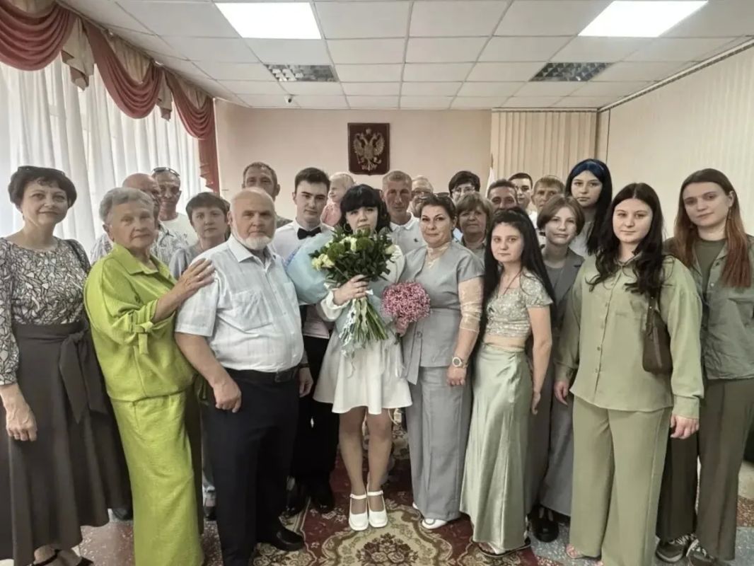 Уважаемые земляки!. Ежегодно в начале июля мы празднуем День семьи, любви и верности, приуроченный ко Дню памяти святых Петра и Февронии Уважаемые земляки!. Ежегодно в начале июля мы празднуем День семьи, любви и верности, приуроченный ко Дню памяти святых Петра и Февронии