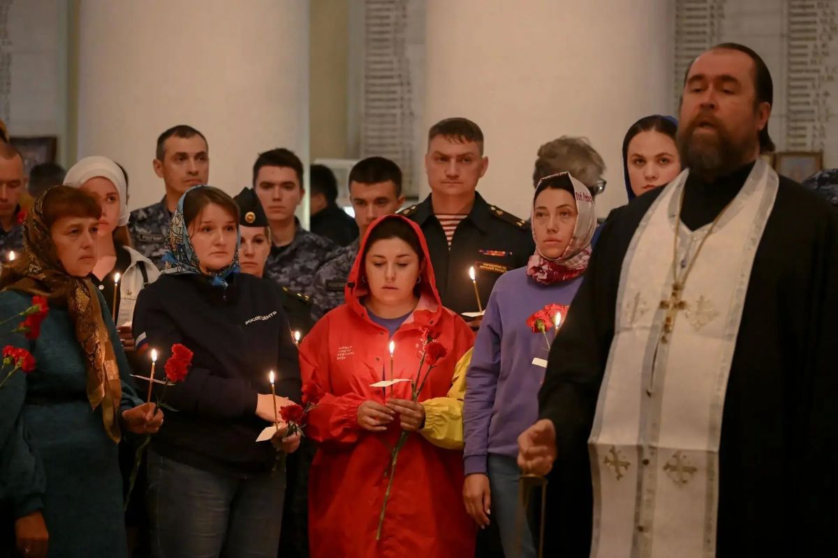 В Курске почтили память погибших при атаке БПЛА на городской пляж год назад В Курске почтили память погибших при атаке БПЛА на городской пляж год назад