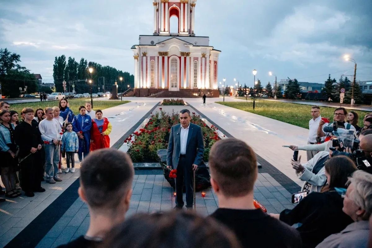 Александр Хинштейн: Ровно год назад поздним вечером 8 июля укронацисты нанесли удар по пляжу в центре Курска, унеся жизни 4 человек, в том числе пятилетнего Толи Минашкина Александр Хинштейн: Ровно год назад поздним вечером 8 июля укронацисты нанесли удар по пляжу в центре Курска, унеся жизни 4 человек, в том числе пятилетнего Толи Минашкина