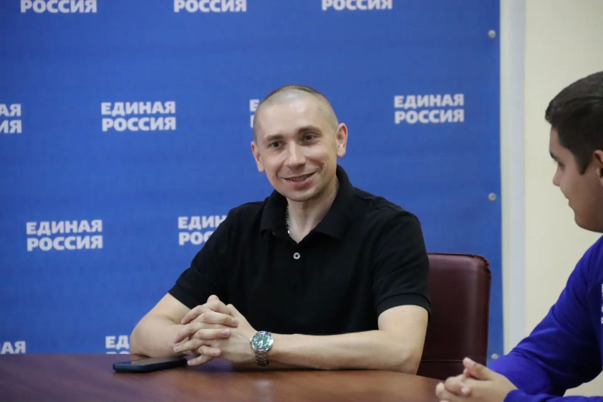 Курян наградили за патриотизм и гуманитарную помощь бойцам СВО Курян наградили за патриотизм и гуманитарную помощь бойцам СВО