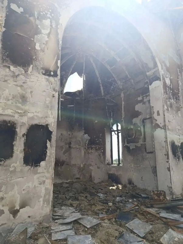 В Курской области ВСУ сожгли новопостроенный храм В Курской области ВСУ сожгли новопостроенный храм
