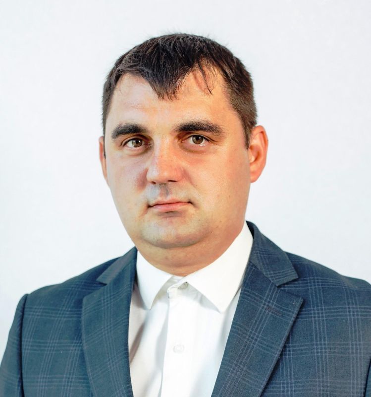 Сегодня, 8 июля, свой день рождения отмечает Глава Большедолженковского сельсовета Алексей Викторович Звягинцев! Сегодня, 8 июля, свой день рождения отмечает Глава Большедолженковского сельсовета Алексей Викторович Звягинцев!