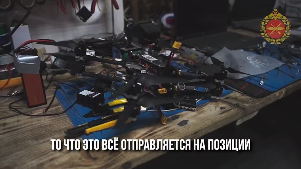 Владимир Разин: Позывной Мерлин.. В армию пришел в 2021-м - просто попробовать, а в итоге связал свою жизнь. Был водителем в Курске, потом на РЭБ, а когда начали формировать ВБС - понял, что это его