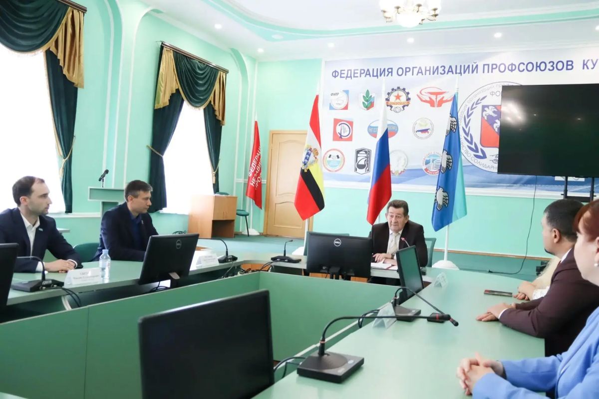 Сотрудничество о взаимодействии Единая Россия и Общественная палата РФ закрепили Соглашением Сотрудничество о взаимодействии Единая Россия и Общественная палата РФ закрепили Соглашением