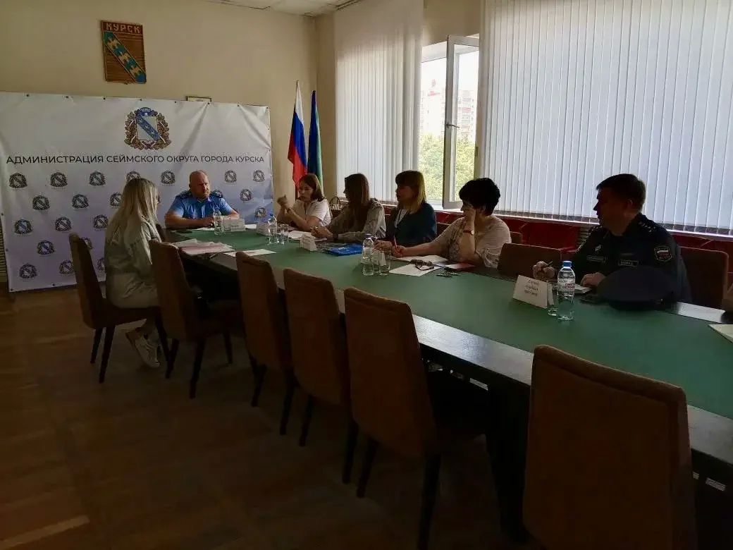 Прокурор Сеймского округа г. Курска провел личный прием граждан по вопросам защиты семьи Прокурор Сеймского округа г. Курска провел личный прием граждан по вопросам защиты семьи