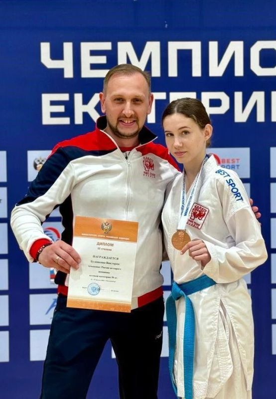 НОВЫЕ МАСТЕРА. Министр спорта России, председатель Олимпийского комитета страны Михаил Дегтярев присвоил звание «Мастер спорта России» курским спортсменам