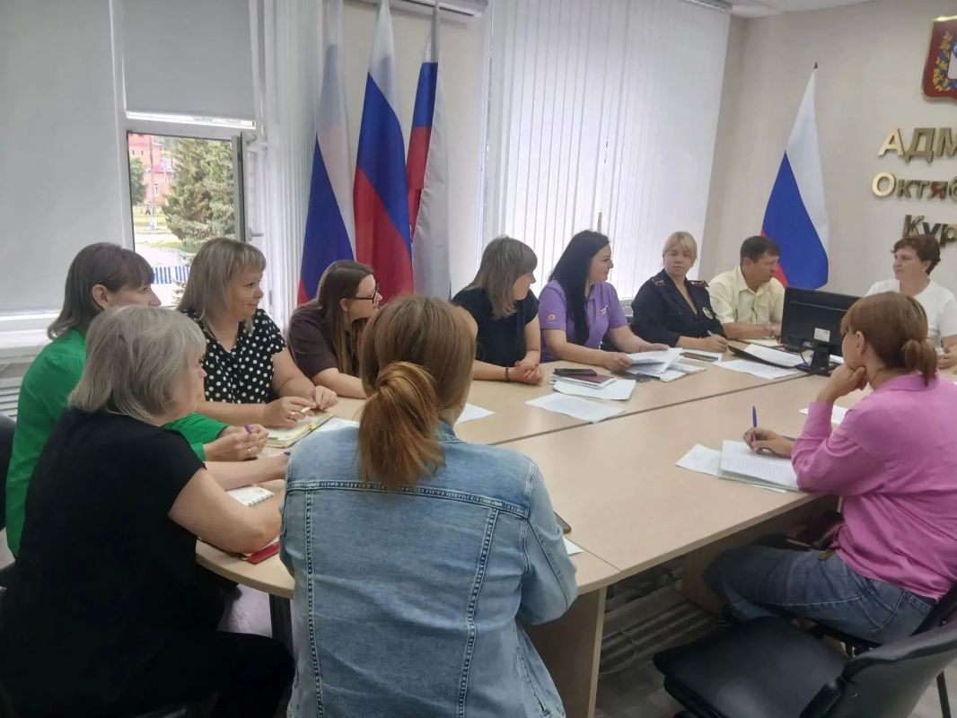 09.07.2026 в Администрации Октябрьского района Курской области состоялось очередное заседание комиссии по делам несовершеннолетних и защите их права, на заседании комиссии рассматривались 17 административных протоколов за... 09.07.2026 в Администрации Октябрьского района Курской области состоялось очередное заседание комиссии по делам несовершеннолетних и защите их права, на заседании комиссии рассматривались 17 административных протоколов за...