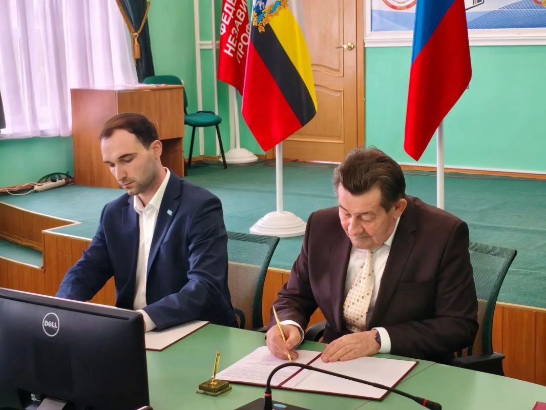 Общественная палата Курской области подписала соглашение с региональными отделениями трёх политических партий Общественная палата Курской области подписала соглашение с региональными отделениями трёх политических партий