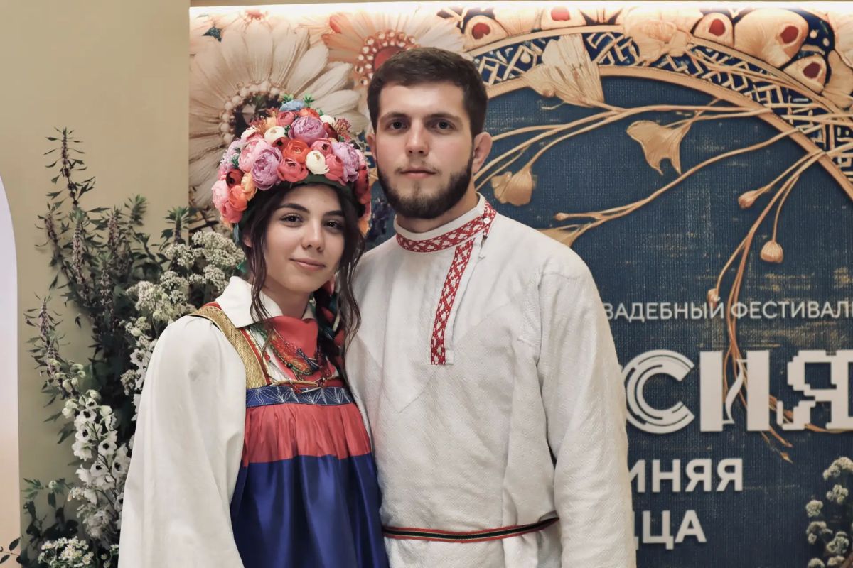 Две пары из Курской области стали участниками III Всероссийского свадебного фестиваля «Россия Две пары из Курской области стали участниками III Всероссийского свадебного фестиваля «Россия