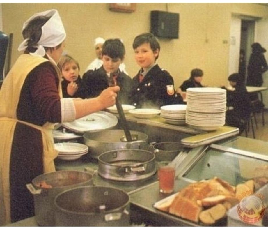 Ностальгия по школьной кухне: чем запомнились котлеты без мяса