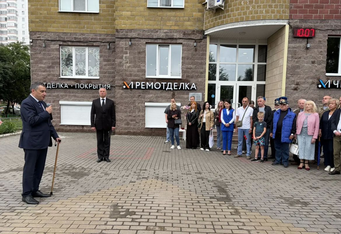 В Курске открыли мурал Герою России Леониду Башкардину