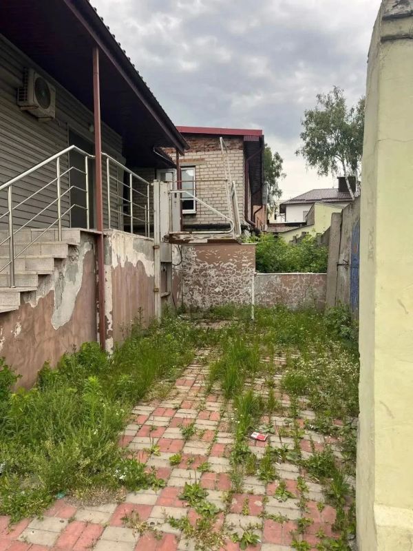 В Курске потребовали привести в порядок фасады зданий на улице Дзержинского В Курске потребовали привести в порядок фасады зданий на улице Дзержинского