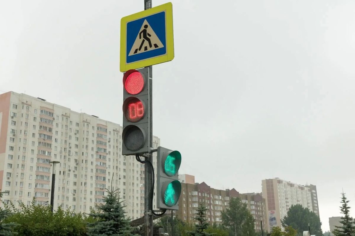 На проспекте Победы в тестовом режиме запущены новые светофоры на ряде пешеходных переходов На проспекте Победы в тестовом режиме запущены новые светофоры на ряде пешеходных переходов