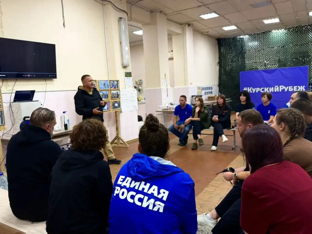 Игорь Кастюкевич: Курская область. Пообщались с волонтерами лагеря Единой России «Курский рубеж» Игорь Кастюкевич: Курская область. Пообщались с волонтерами лагеря Единой России «Курский рубеж»