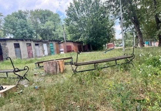 Волонтеры, представители Народного фронта Курской области провели мониторинг детских площадок Волонтеры, представители Народного фронта Курской области провели мониторинг детских площадок