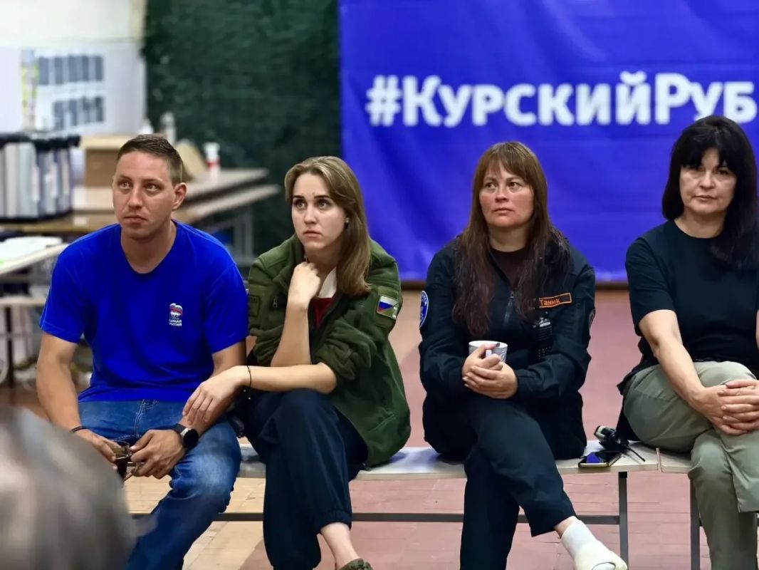 Игорь Кастюкевич: Курская область. Пообщались с волонтерами лагеря Единой России «Курский рубеж» Игорь Кастюкевич: Курская область. Пообщались с волонтерами лагеря Единой России «Курский рубеж»