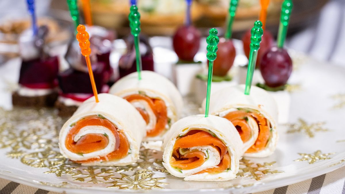 Загляните в мир вкусных канапе: Новогодний фикс с красной рыбой