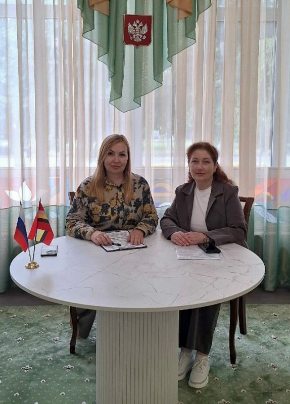 В рамках проведения Всероссийской недели правовой помощи по вопросам защиты интересов семьи, в отделе ЗАГС Администрации города Железногорска состоялась встреча будущих и молодых родителей с начальником отдела ЗАГС Светланой...