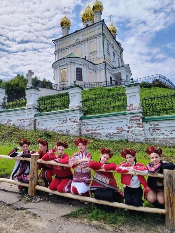 Юные модельеры из Курска стали лауреатами Международного фестиваля моды «Плёс на Волге Юные модельеры из Курска стали лауреатами Международного фестиваля моды «Плёс на Волге