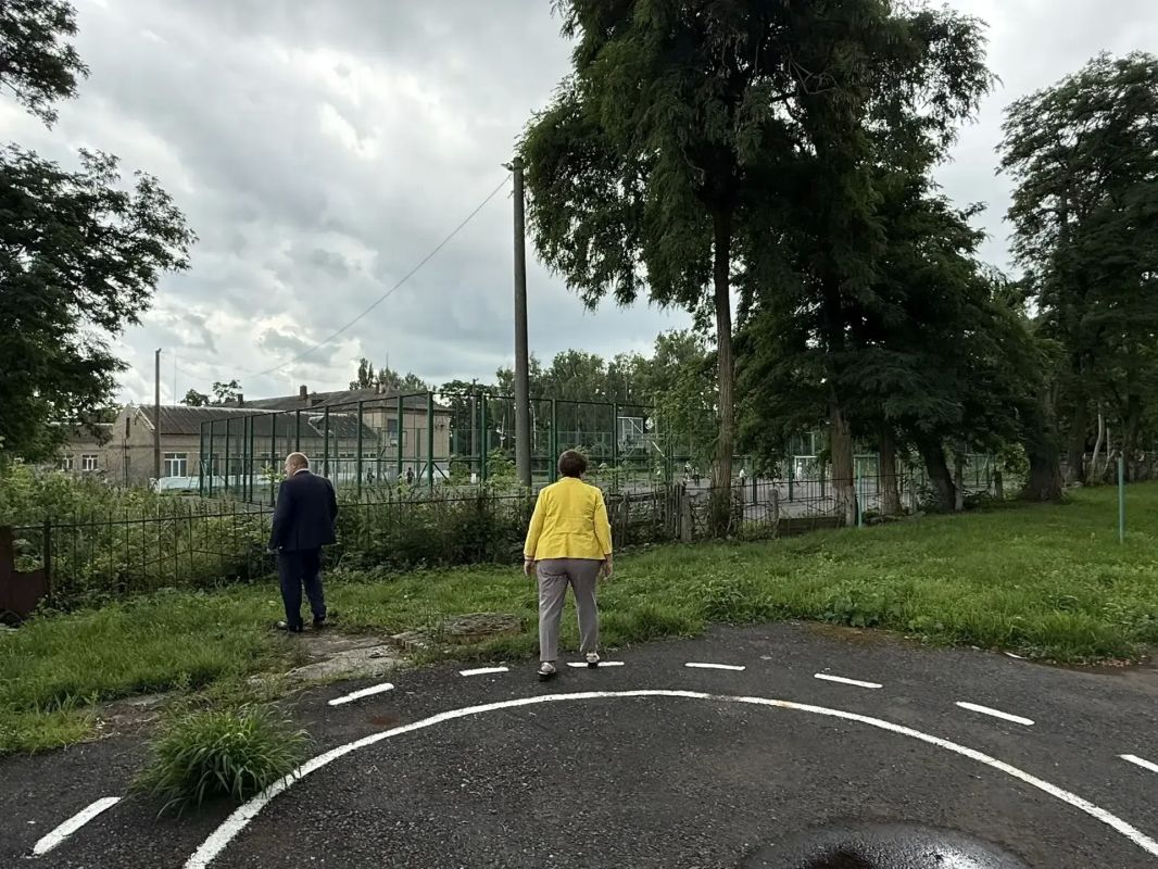 Выезд в ДС «Теремок»: разбираем проблемные вопросы и намечаем решения Выезд в ДС «Теремок»: разбираем проблемные вопросы и намечаем решения