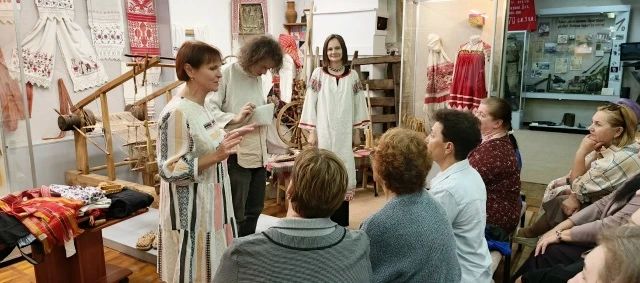 В краеведческом музее в рамках образовательной программы проекта «Из бабушкиного сундука в соловьиные края», победителя грантового конкурса "АРТ-ОКНО" фонда "Искусство, наука и спорт" прошла первая лекция В краеведческом музее в рамках образовательной программы проекта «Из бабушкиного сундука в соловьиные края», победителя грантового конкурса "АРТ-ОКНО" фонда "Искусство, наука и спорт" прошла первая лекция