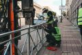 На улице Ленина в Курске устанавливают металлические ограждения