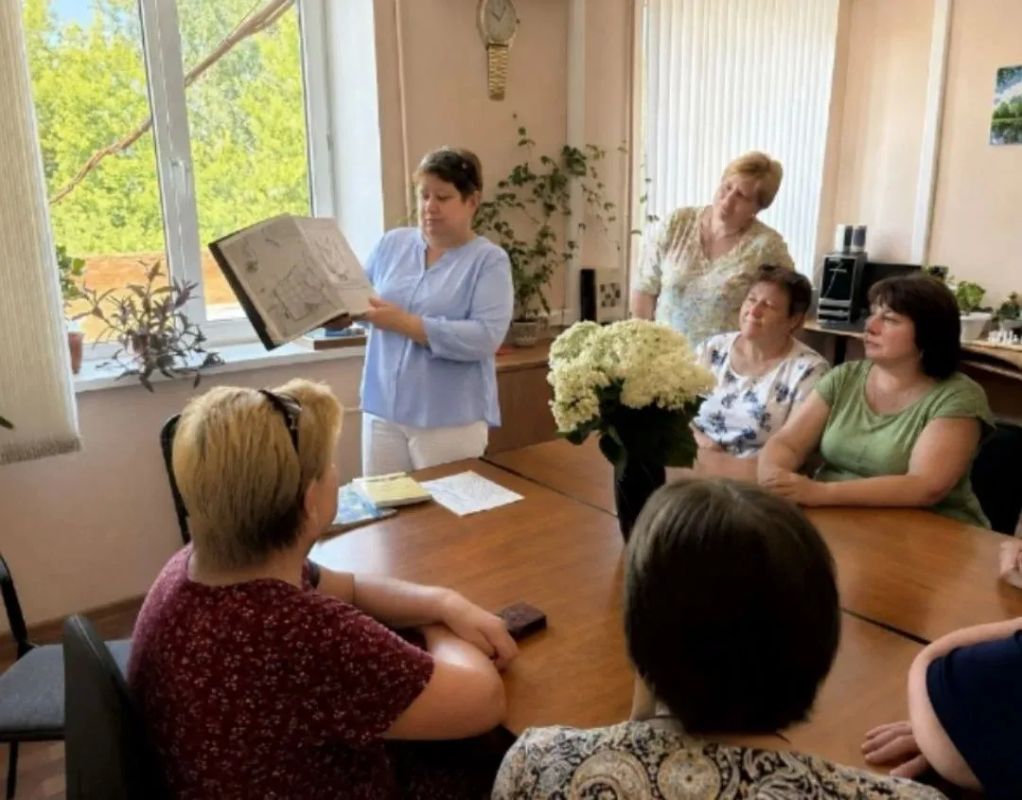В Центре общения КС СФР прошел час краеведческих знаний, посвященный Фатежскому краю