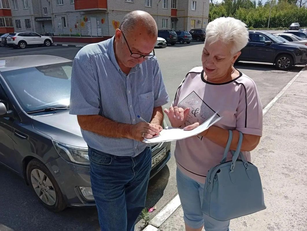 В Курске на улице 1-й Агрегатной ремонтируют канализационный коллектор В Курске на улице 1-й Агрегатной ремонтируют канализационный коллектор