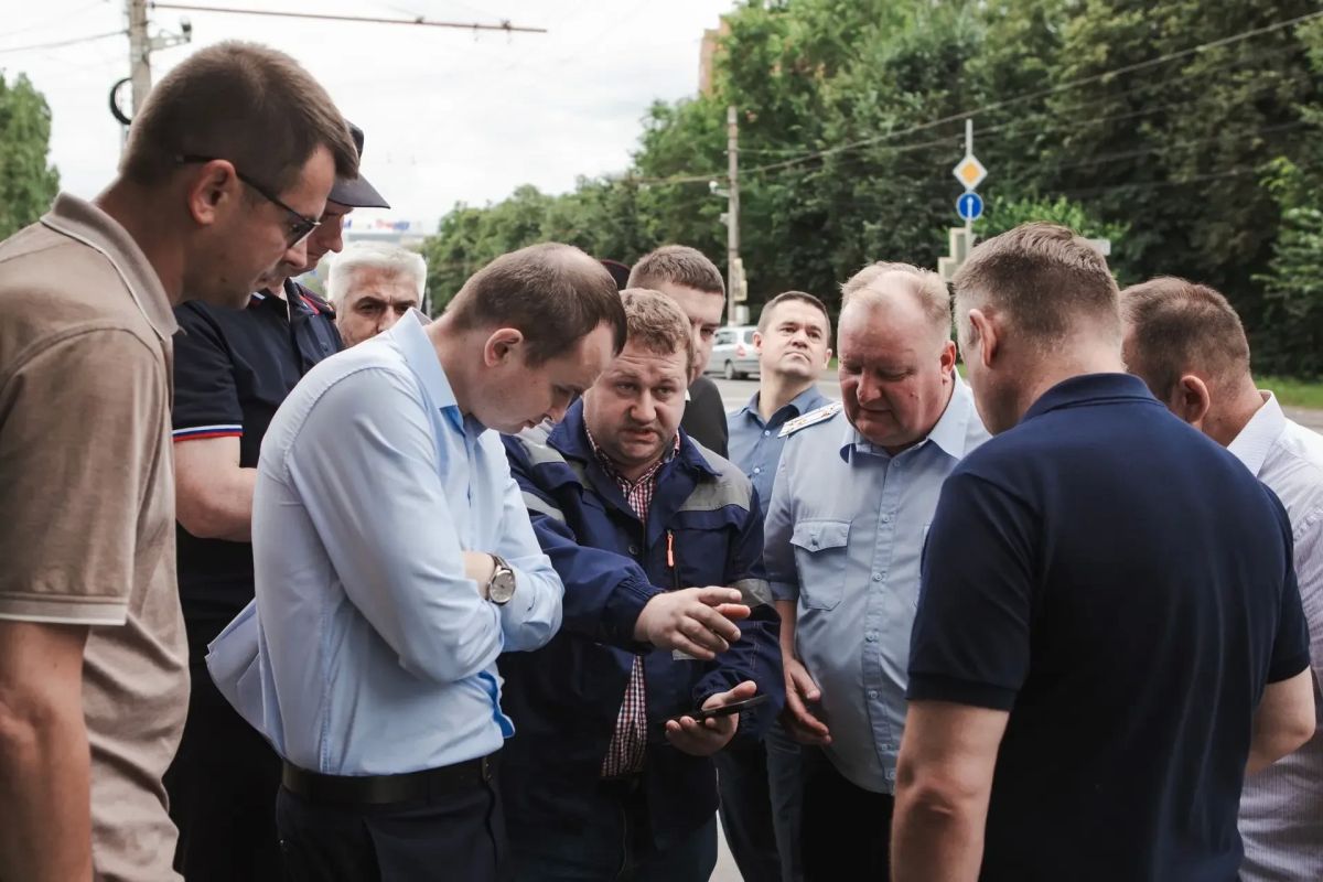На улице Карла Маркса временно ограничат движение транспорта из-за коммунальных работ На улице Карла Маркса временно ограничат движение транспорта из-за коммунальных работ