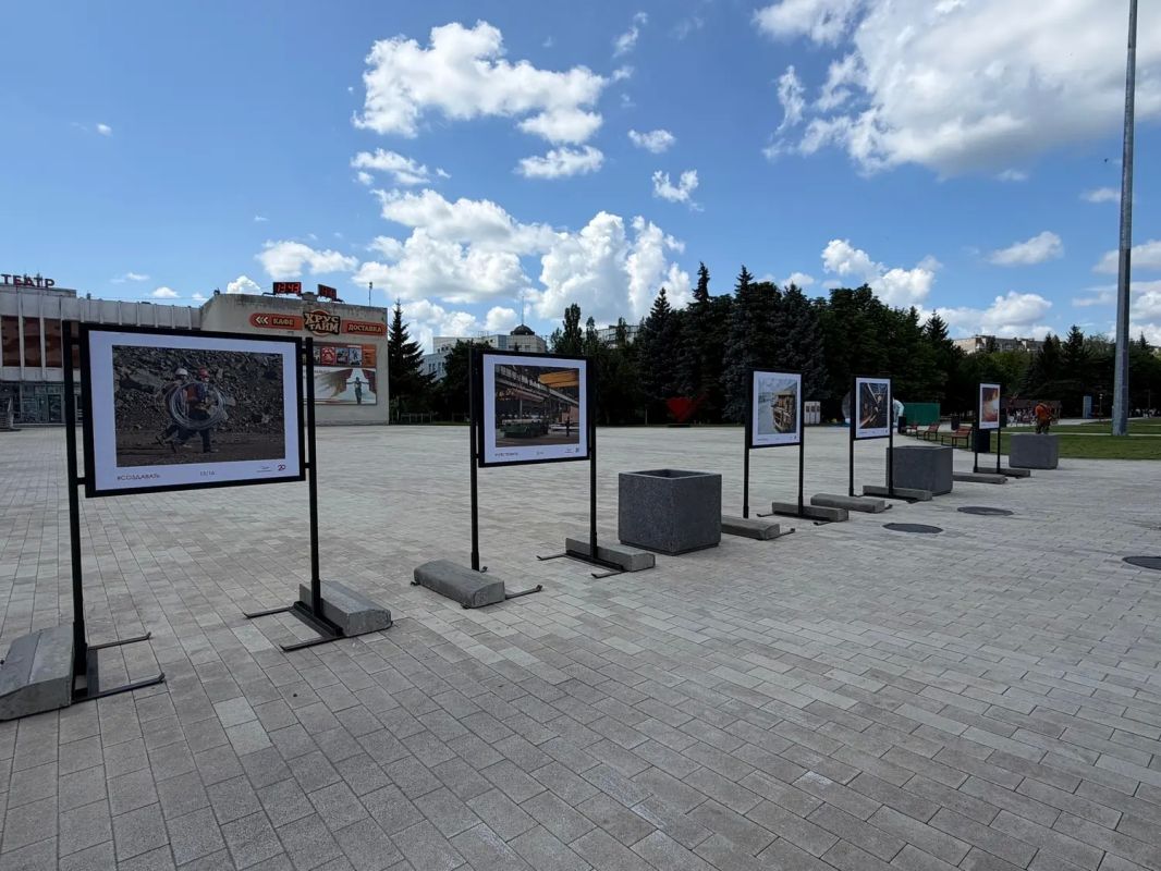 В преддверии Дня металлурга на площади культурно-досугового центра «Русь» открылась тематическая выставка, посвященная людям горняцких и металлургических профессий В преддверии Дня металлурга на площади культурно-досугового центра «Русь» открылась тематическая выставка, посвященная людям горняцких и металлургических профессий