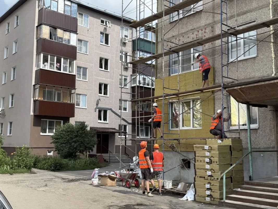 В Курске капремонт двух домов готовятся завершить раньше срока В Курске капремонт двух домов готовятся завершить раньше срока