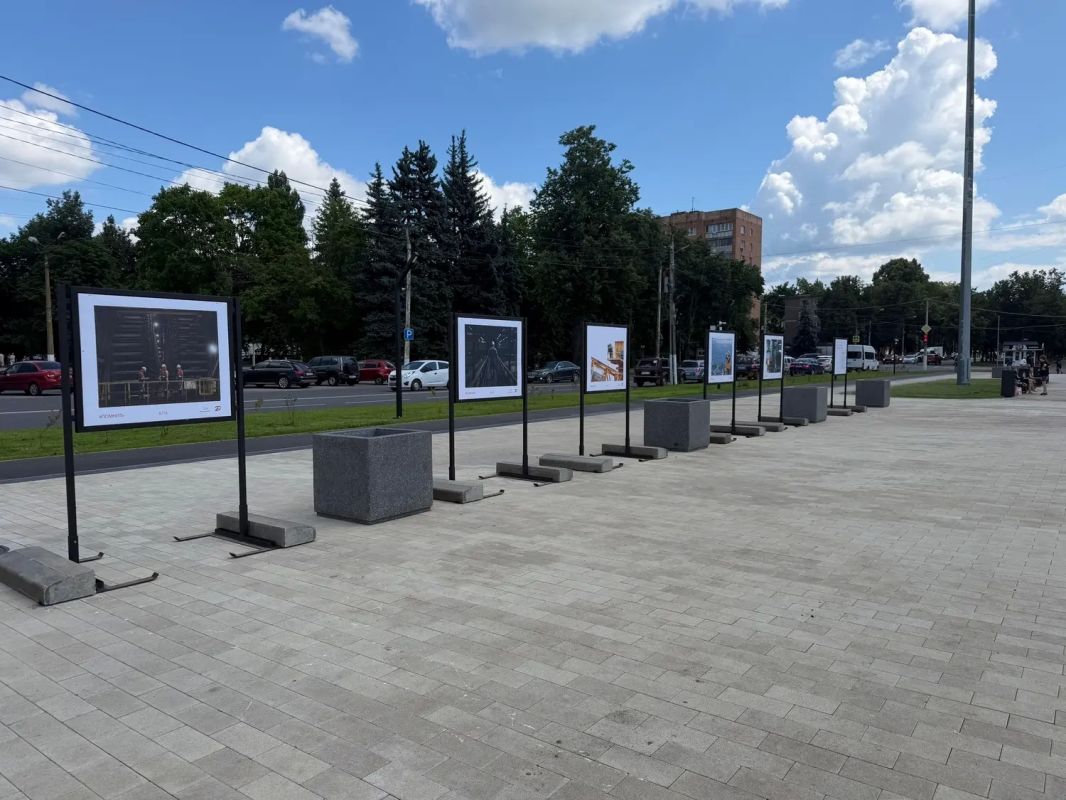 В преддверии Дня металлурга на площади культурно-досугового центра «Русь» открылась тематическая выставка, посвященная людям горняцких и металлургических профессий В преддверии Дня металлурга на площади культурно-досугового центра «Русь» открылась тематическая выставка, посвященная людям горняцких и металлургических профессий