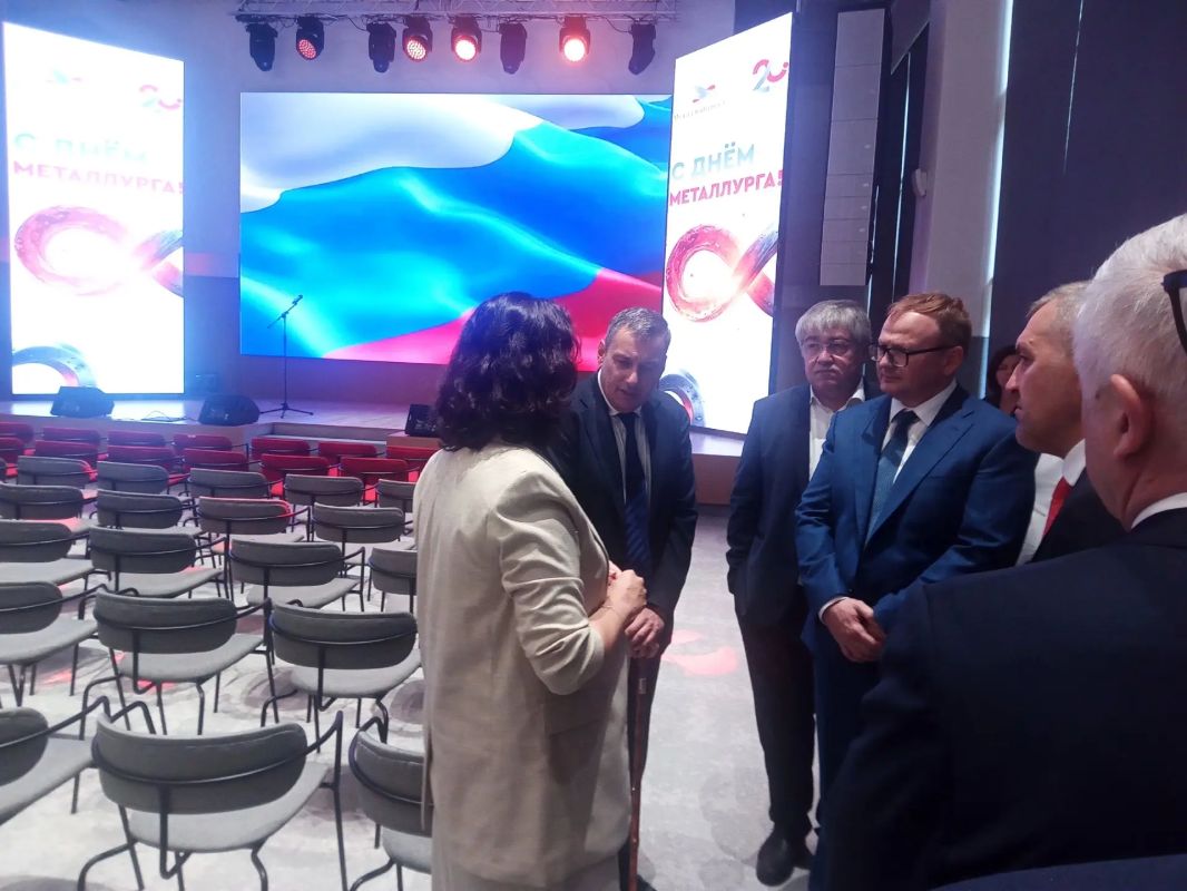 Губернатор Курской области проинспектировал ремонт больницы и колледжа в Железногорске Губернатор Курской области проинспектировал ремонт больницы и колледжа в Железногорске