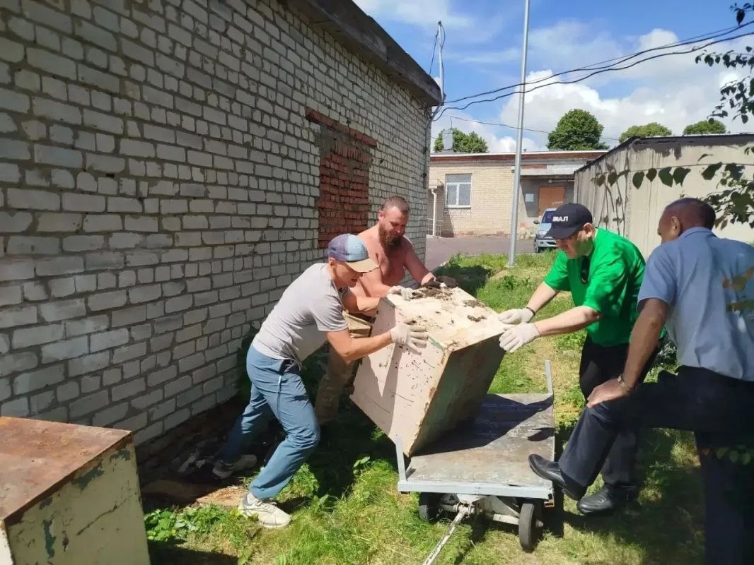 В Курской области работали добровольцы из ЯНАО В Курской области работали добровольцы из ЯНАО