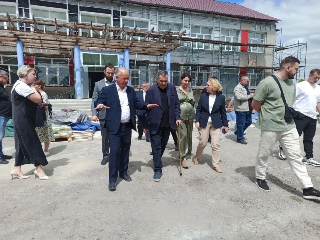 В Барановской школе Горшеченского района Курской области продолжается капремонт В Барановской школе Горшеченского района Курской области продолжается капремонт