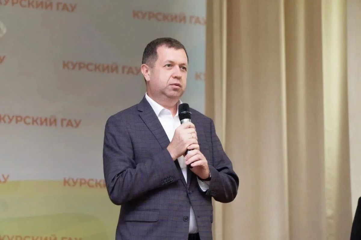 В Курском ГАУ прошла торжественная церемония вручения дипломов! Среди выпускников — ребята с факультета ветеринарной медицины: будущие ветеринарные врачи и ветеринарносанитарные эксперты В Курском ГАУ прошла торжественная церемония вручения дипломов! Среди выпускников — ребята с факультета ветеринарной медицины: будущие ветеринарные врачи и ветеринарносанитарные эксперты