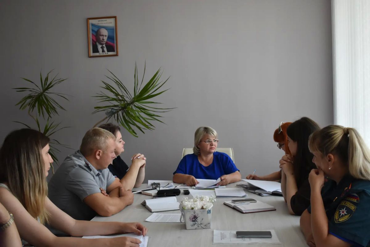 В Администрации Железногорского района состоялось очередное заседание комиссии по делам несовершеннолетних и защите их прав Администрации Железногорского района В Администрации Железногорского района состоялось очередное заседание комиссии по делам несовершеннолетних и защите их прав Администрации Железногорского района