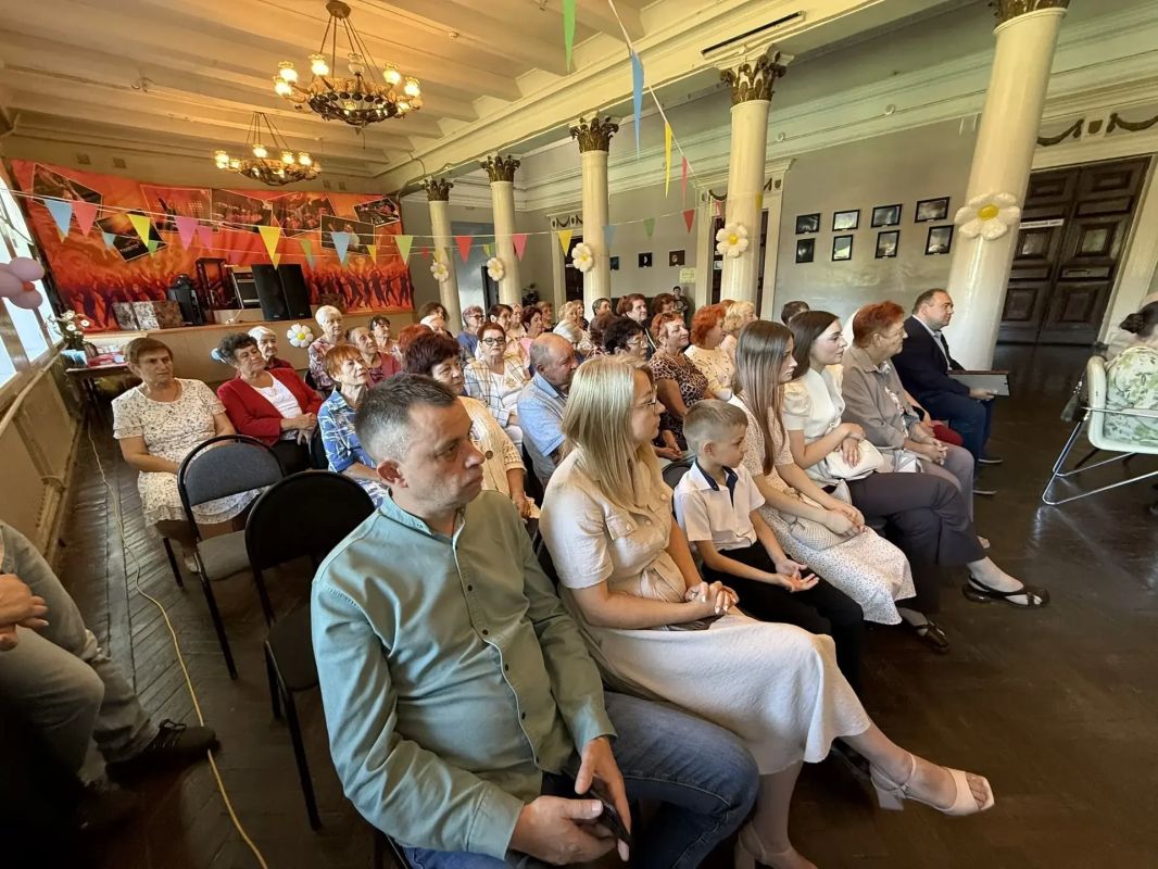 Память, которая не меркнет: в ГДК «Геомаш» почтили память Василия Афанасьевича Снегирёва Память, которая не меркнет: в ГДК «Геомаш» почтили память Василия Афанасьевича Снегирёва