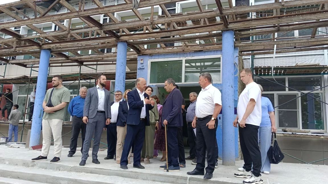 В Барановской школе Горшеченского района продолжается капремонт