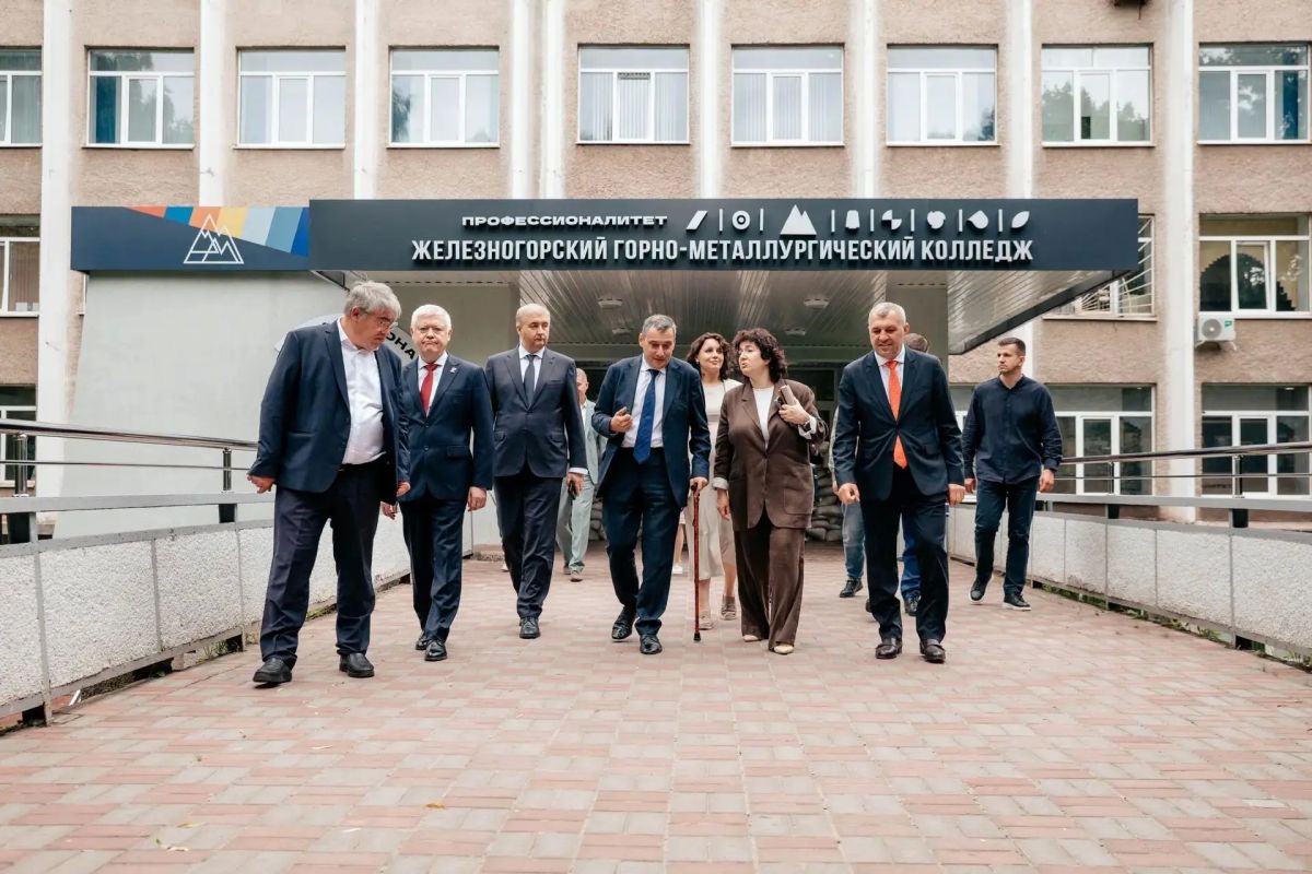 Вчера Александр Хинштейн работал в городе Железногорск: Вчера Александр Хинштейн работал в городе Железногорск:
