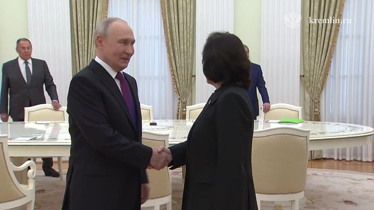 Путин встретился с главой МИД КНДР в Кремле и выразил благодарность руководству и народу этой страны за помощь в освобождении Курской области