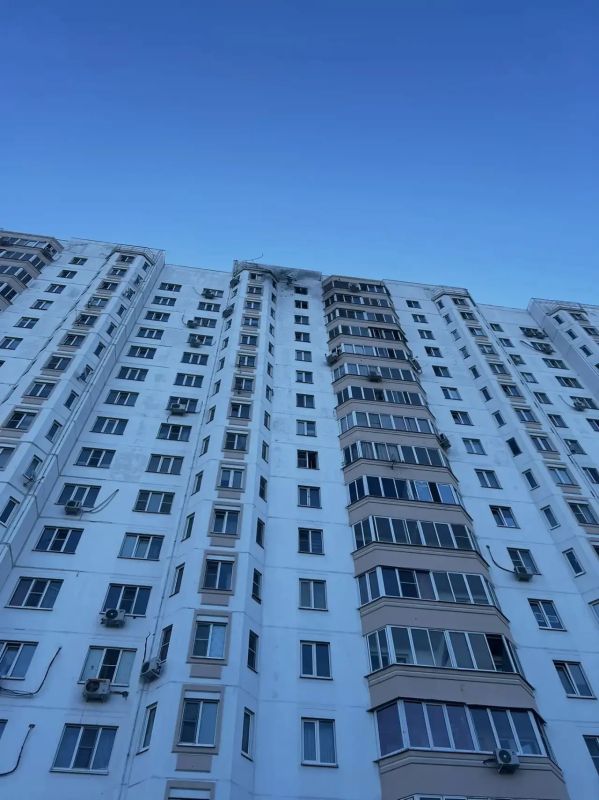 Сегодня в результате атаки беспилотных летательных аппаратов в Курске повреждены четыре многоквартирных жилых дома Сегодня в результате атаки беспилотных летательных аппаратов в Курске повреждены четыре многоквартирных жилых дома